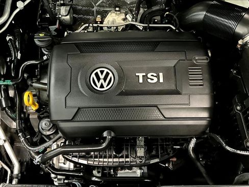 Used 2023 Volkswagen Atlas Cross Sport SE image 33