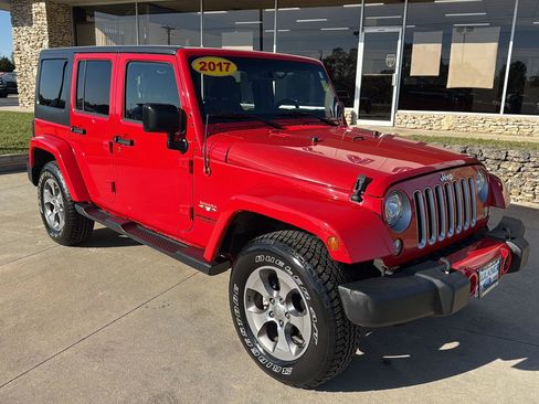 Used 2017 Jeep Wrangler Unlimited Sahara image 1