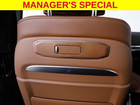 Used 2026 BMW X7 M60i image 47