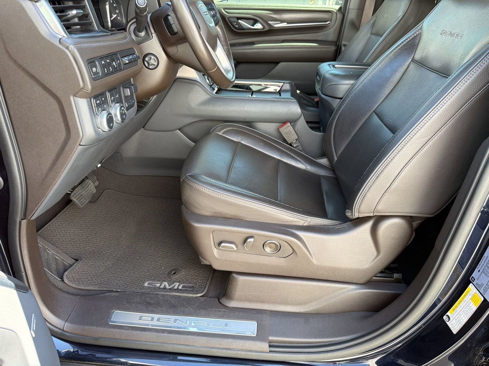 Used 2021 GMC Yukon Denali w/ Denali Ultimate Package AWD/4WD image 4