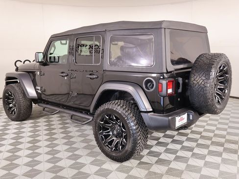 Used 2018 Jeep Wrangler Unlimited Sport image 21