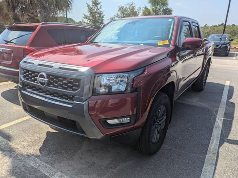 Used 2025 Nissan Frontier SV w/ SV Convenience Package RWD image 5