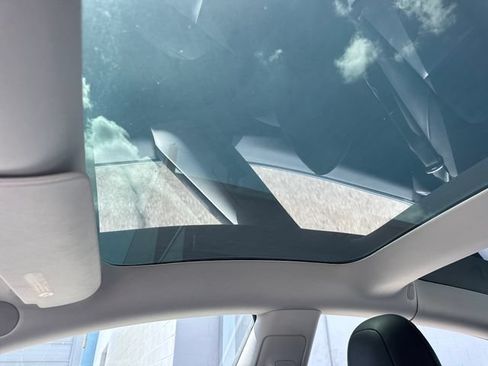 Used 2018 Tesla Model 3 Long Range AWD/4WD image 16