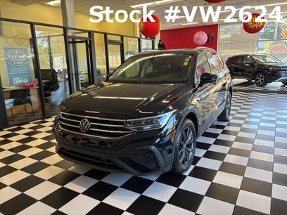 Certified 2022 Volkswagen Tiguan SE w/ Panoramic Sunroof Package