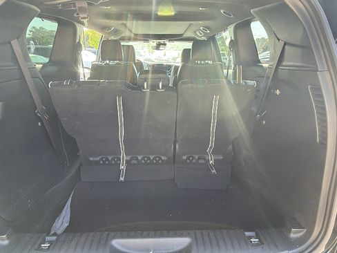 Used 2025 Chrysler Pacifica Limited FWD image 13