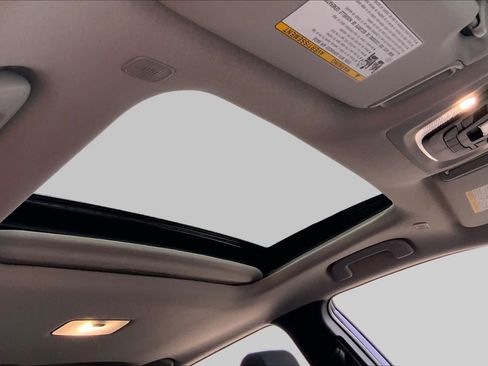 Used 2024 Toyota Corolla Cross LE w/ Moonroof Package FWD image 14