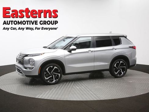 Used 2023 Mitsubishi Outlander SE AWD/4WD image 56