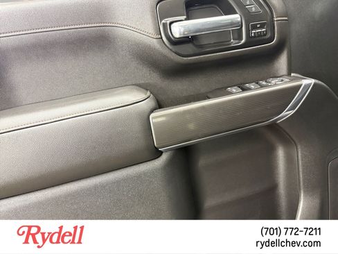 Used 2020 GMC Sierra 2500 AT4 w/ AT4 Premium Package AWD/4WD image 11