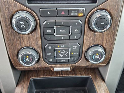 Used 2014 Ford F150 Lariat w/ Equipment Group 501A Mid image 17