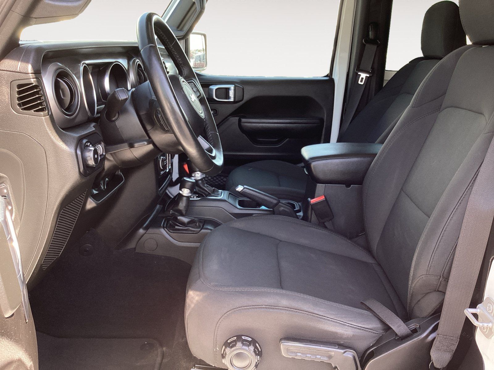Used 2022 Jeep Wrangler Sport AWD/4WD image 25