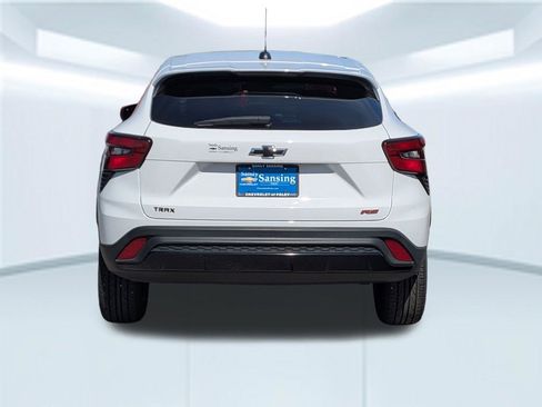 Used 2024 Chevrolet Trax RS w/ Sunroof Package image 23