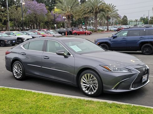 Used 2020 Lexus ES 350 w/ Accessory Package 2 FWD image 7