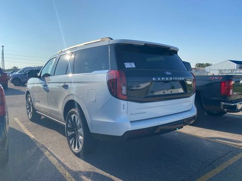 New 2027 Ford Expedition Platinum w/ Driver's Package AWD/4WD image 11