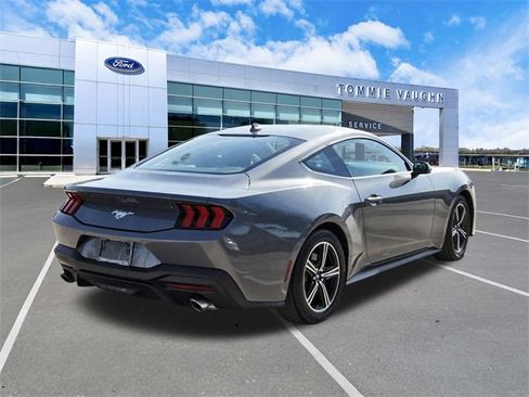 Used 2025 Ford Mustang Coupe image 4