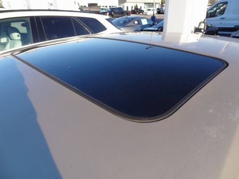 Used 2011 Toyota Avalon Limited image 15