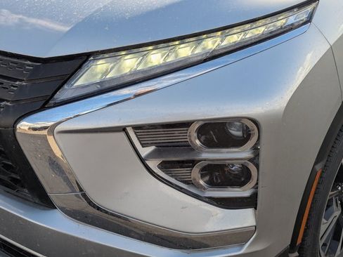 Used 2024 Mitsubishi Eclipse Cross AWD image 11