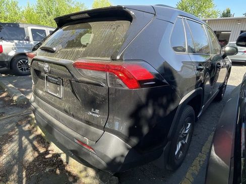 Used 2025 Toyota RAV4 LE image 4