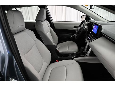 Used 2023 Toyota Corolla Cross L FWD image 17