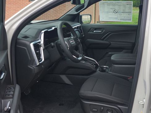 New 2026 GMC Canyon Elevation w/ Convenience Package image 23