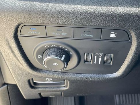 Used 2024 Jeep Grand Cherokee Limited 4xe AWD/4WD image 18