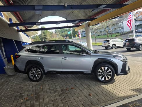 Used 2024 Subaru Outback Limited image 4