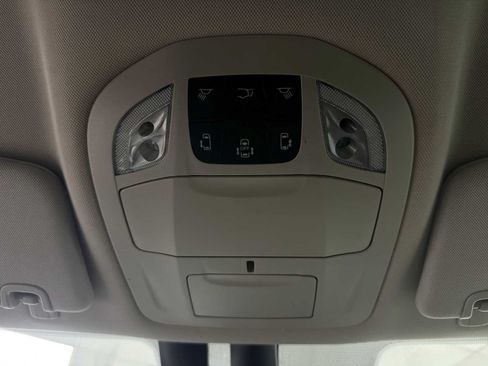 Used 2022 Chrysler Pacifica Touring-L FWD image 26