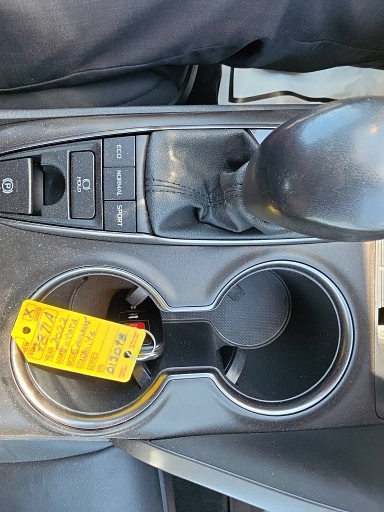 Used 2022 Toyota Camry XSE FWD image 16