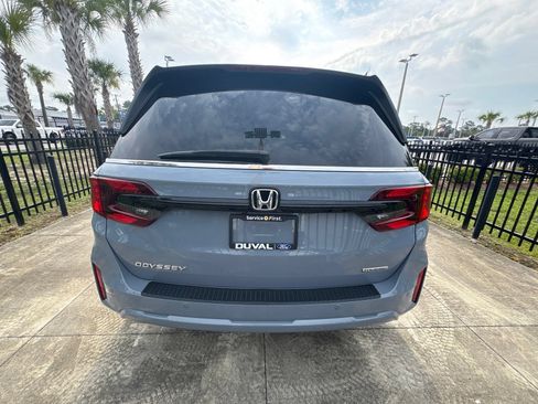 Used 2025 Honda Odyssey Touring image 10
