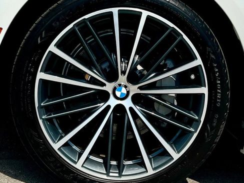 Used 2021 BMW 530i w/ Convenience Package RWD image 29