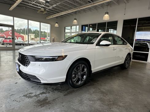 New 2025 Honda Accord EX-L image 6