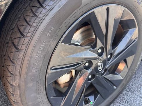 Used 2023 Hyundai Elantra SEL FWD image 27