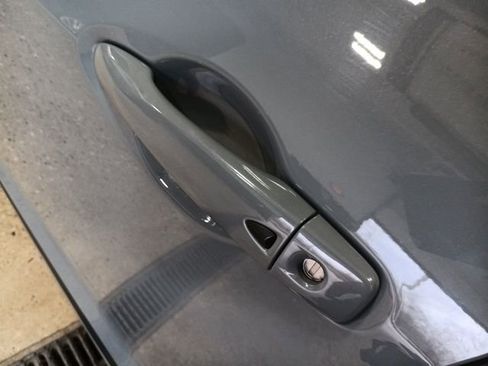 Certified 2023 Nissan Kicks SR image 9