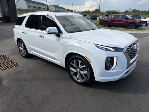 Used 2022 Hyundai Palisade Limited w/ Cargo Package FWD image 8