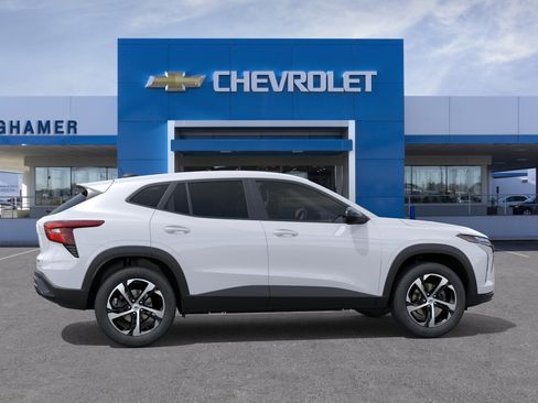 New 2026 Chevrolet Trax RS w/ Driver Confidence Package FWD image 29