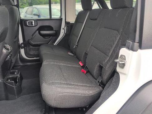 Used 2018 Jeep Wrangler Unlimited Sport S AWD/4WD image 33