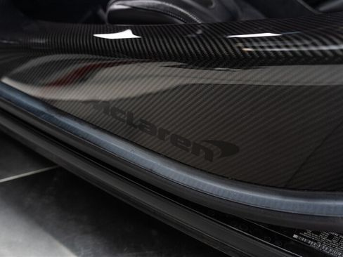 Used 2024 McLaren 750S Spider RWD image 47