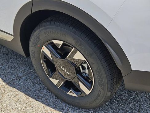 New 2026 Kia Sportage LX FWD image 5