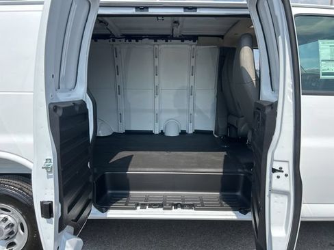 New 2025 Chevrolet Express 2500 RWD image 30