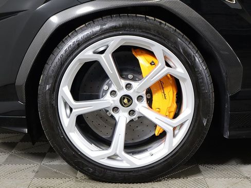 Used 2022 Lamborghini Urus image 29