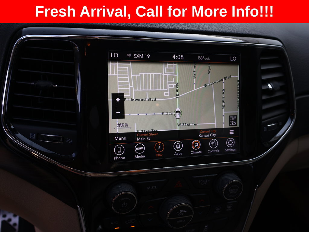 Used 2022 Jeep Grand Cherokee Laredo E w/ Security & Convenience Group AWD/4WD image 22