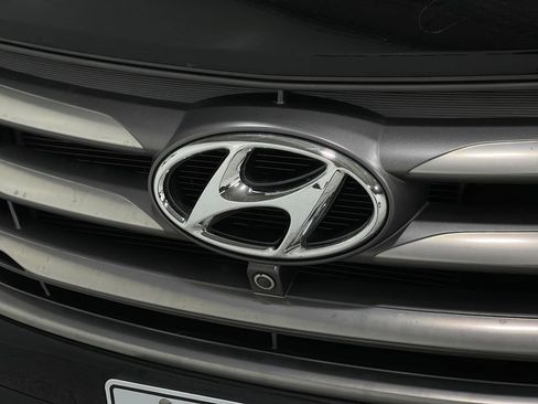 Used 2018 Hyundai Santa Fe Sport w/ 2.0T Ultimate Tech Package 05 image 40