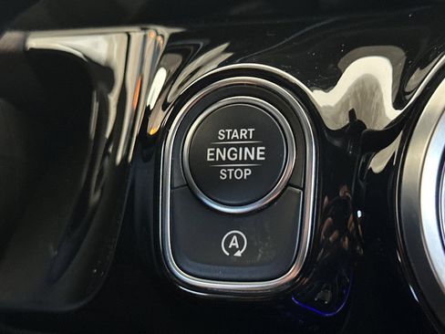 Certified 2021 Mercedes-Benz GLA 250 image 27