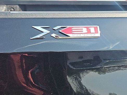 New 2026 GMC Sierra 1500 SLT AWD/4WD image 9