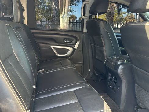 Used 2019 Nissan Titan PRO-4X w/ Pro-4x Convenience Package image 29