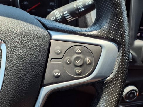Used 2024 GMC Terrain SLE FWD image 16