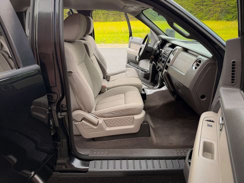 Used 2010 Ford F150 XLT AWD/4WD image 22
