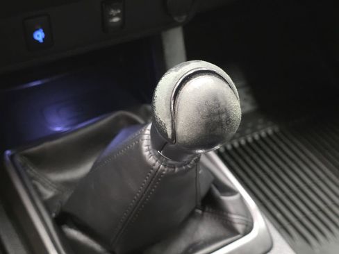 Used 2017 Toyota Tacoma TRD Sport w/ Tow Package image 35