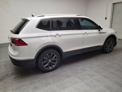 Used 2023 Volkswagen Tiguan SE w/ Panoramic Sunroof Package FWD image 10