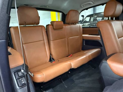 Used 2014 Toyota Sequoia Platinum AWD/4WD image 22