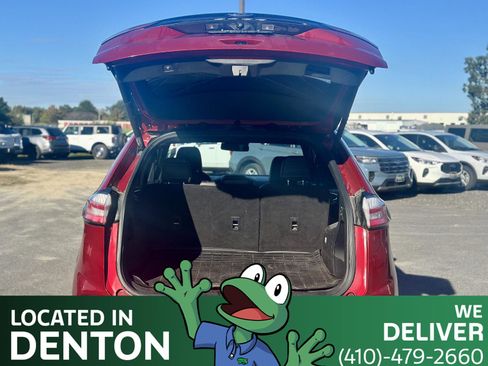 Used 2021 Ford Edge ST-Line w/ Class II Trailer Tow Package image 10